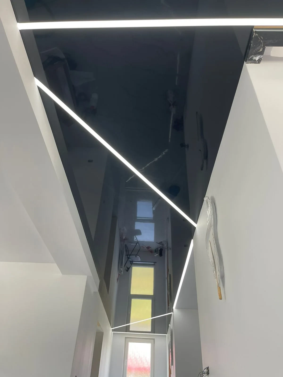 Soffitto teso: finitura e illuminazione dell'ambiente, realizzazione 12