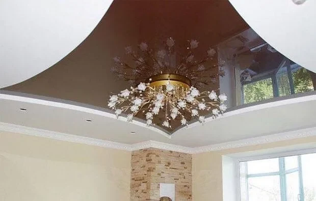 Soffitto teso: finitura e illuminazione dell'ambiente, realizzazione 18